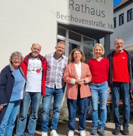 Gäste beim Sommerfest 2025